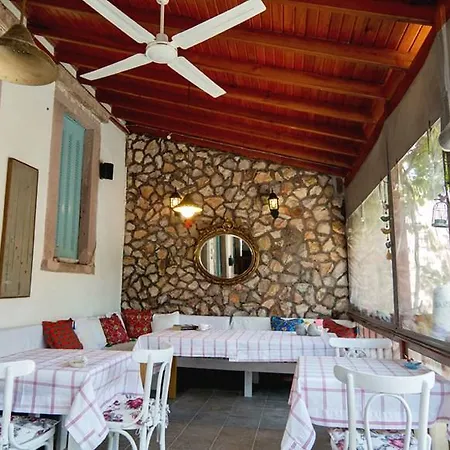 Kuleli Konak * Ayvalı