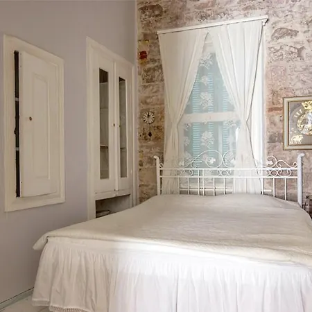 Kuleli Konak Ayvalı